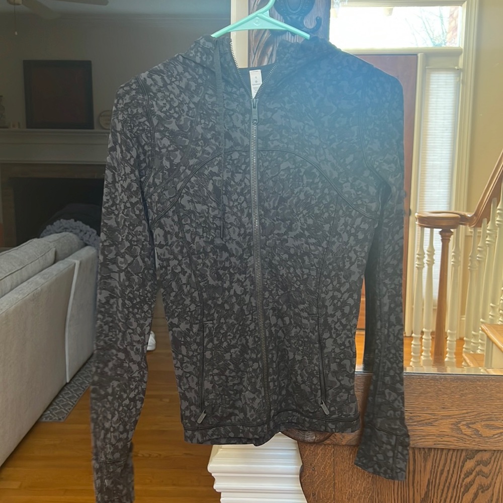 Lululemon define hooded jacket
